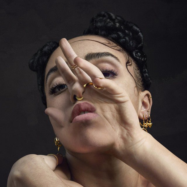 FKA Twigs - M3LL55X