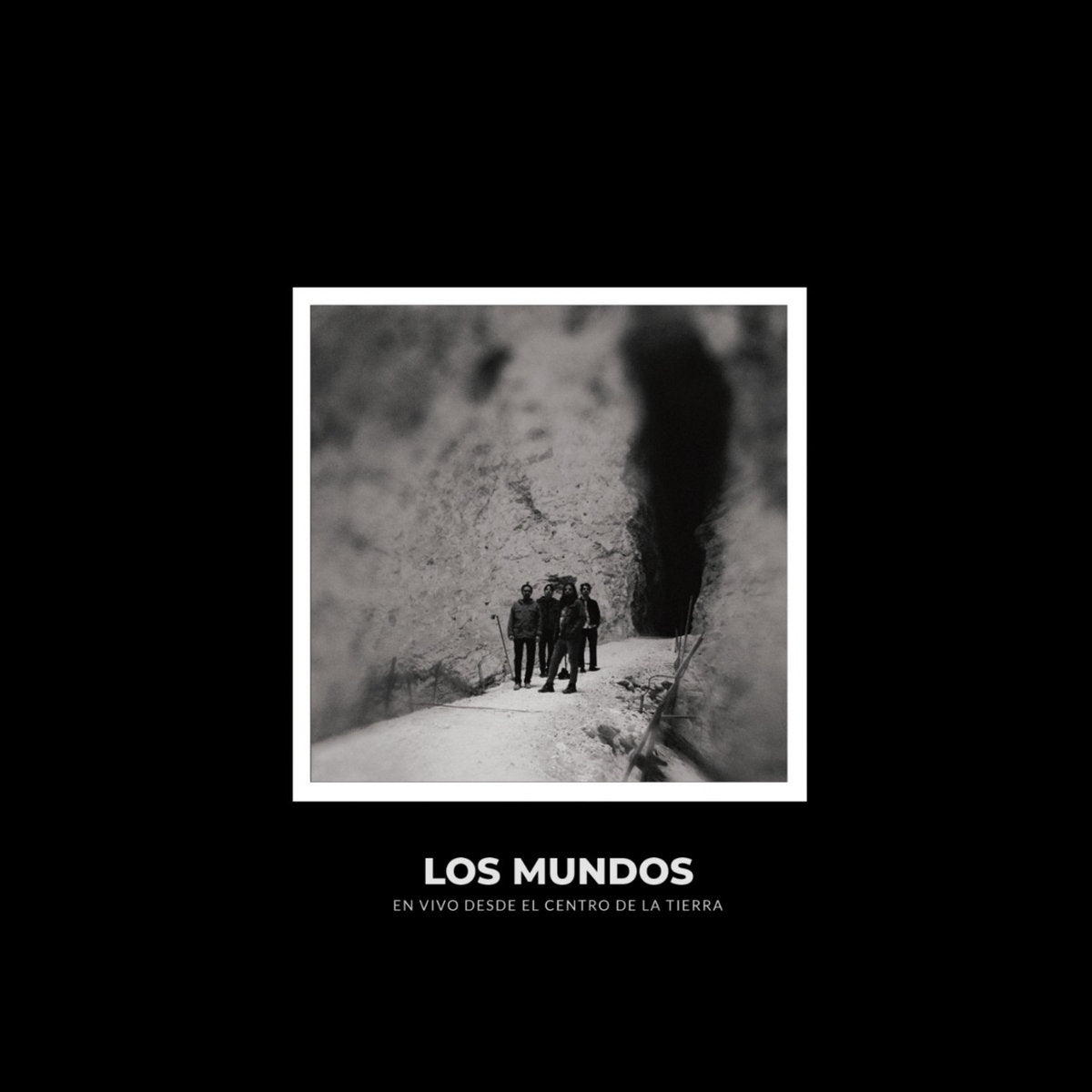 Los Mundos - En Vivo Desde El Centro De La Tierra